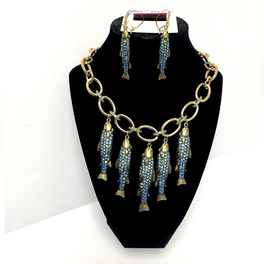 NWT โ๏ธ๐โ๏ธ Betsey Johnson Mermaid Jewels Blue Rhinestone Sardine Fish Necklace - Picture 10 of 16